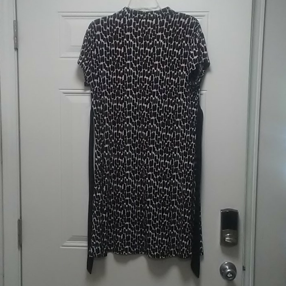 Dress - Picture 2 of 5